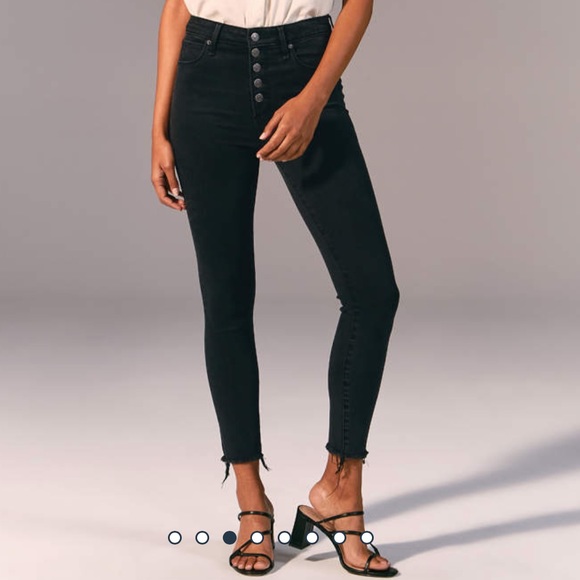 Abercrombie & Fitch Denim - Abercrombie and Fitch high rise jeans